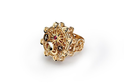 Кольцо Астролябия из жёлтого золота 585 пробы с бриллиантами, рубинами, сапфирами и горным хрусталём арт. 0102.0263