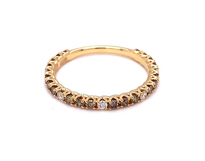 Кольцо из розового золота 750 пробы с белыми и коньячными бриллиантами арт. 0121.0323